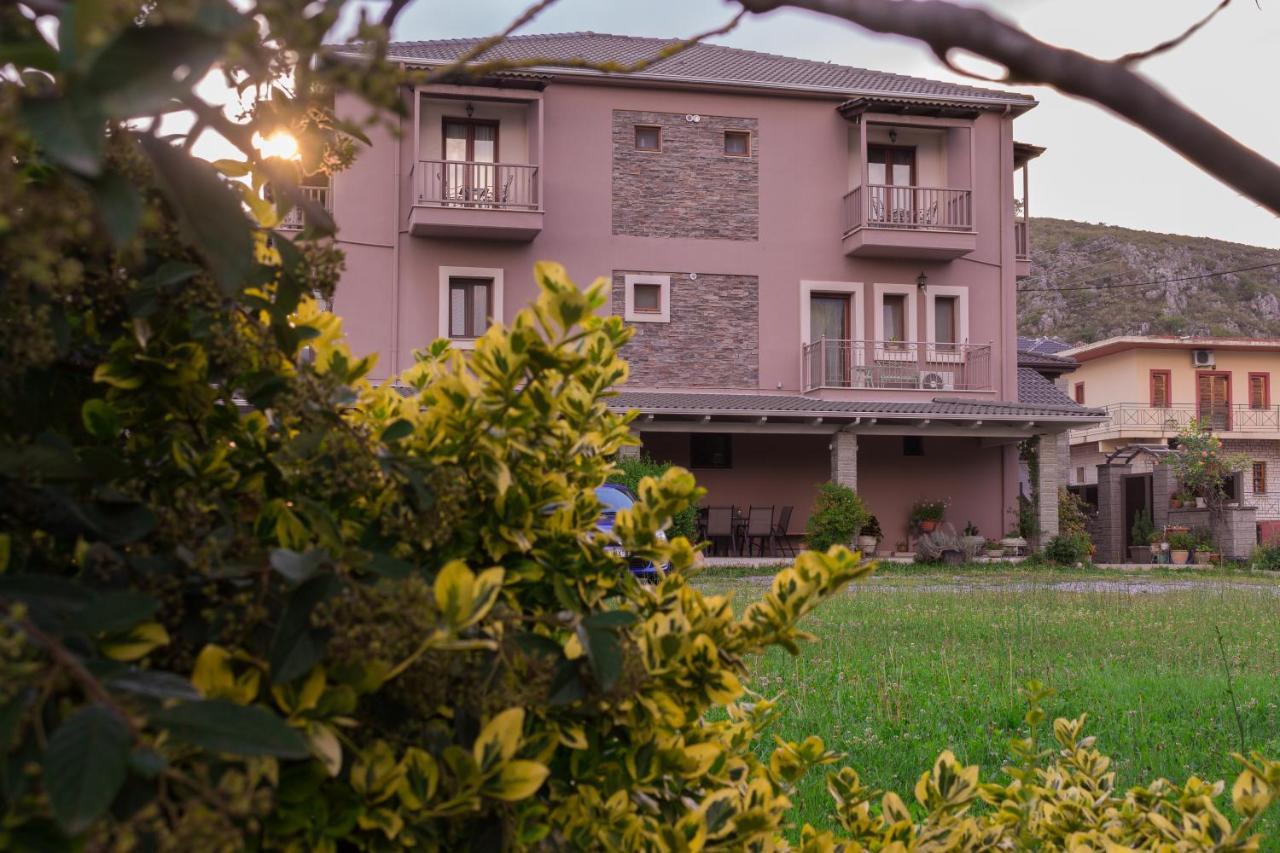 Akrolimnion Hotel Янина Екстериор снимка