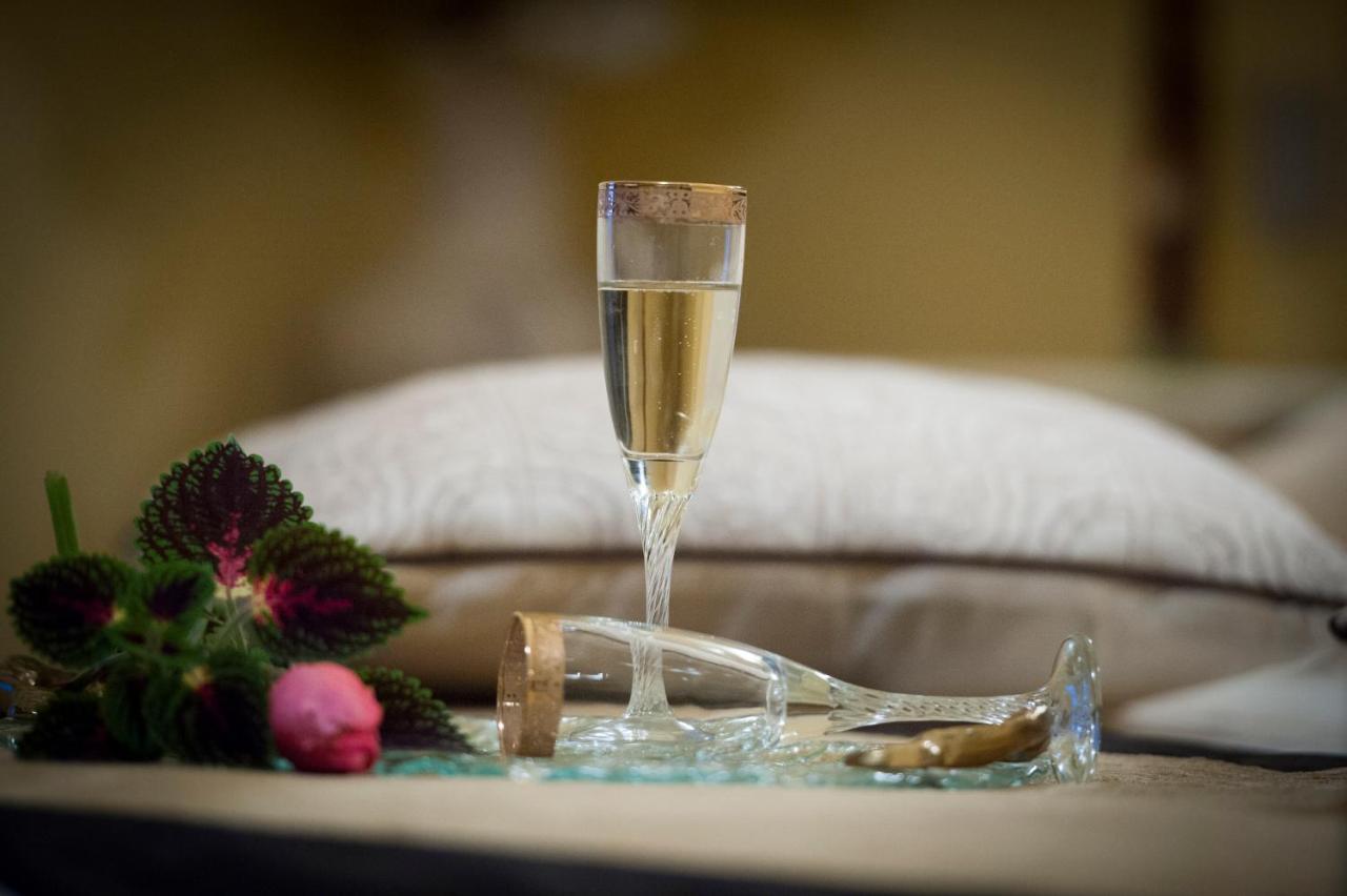 Akrolimnion Hotel Янина Екстериор снимка